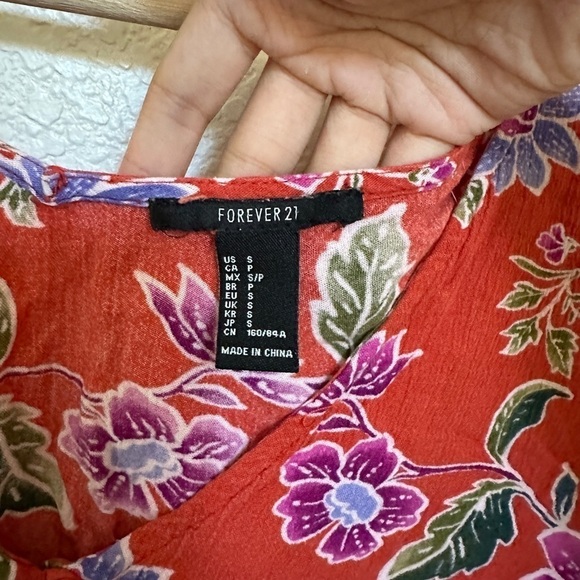 Forever 21 dusty red orange floral print vneck button down crop top shirt womens - Picture 5 of 5
